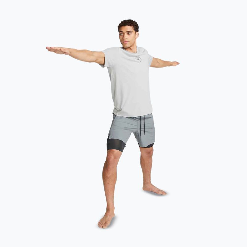 Vyriški šortai Nike Unlimited 2in1 Dri-Fit 7" smoke grey/dark smoke grey/smoke grey 2