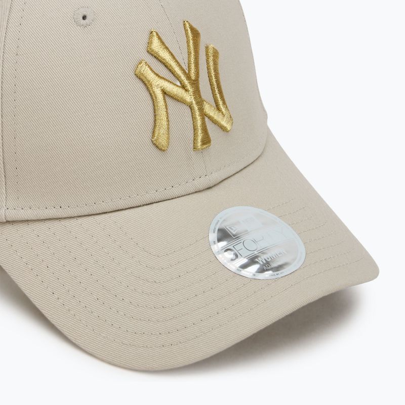 Moteriška kepuraitė su snapeliu New Era Metallic Logo 9Forty New York Yankees light beige 3