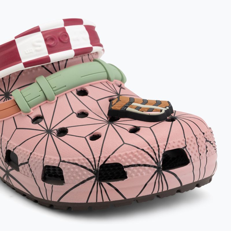 Šlepetės Crocs Classic Demon Slayer espresso 8