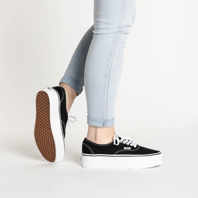 Batai Vans UA Authentic Stackform black/true white 2