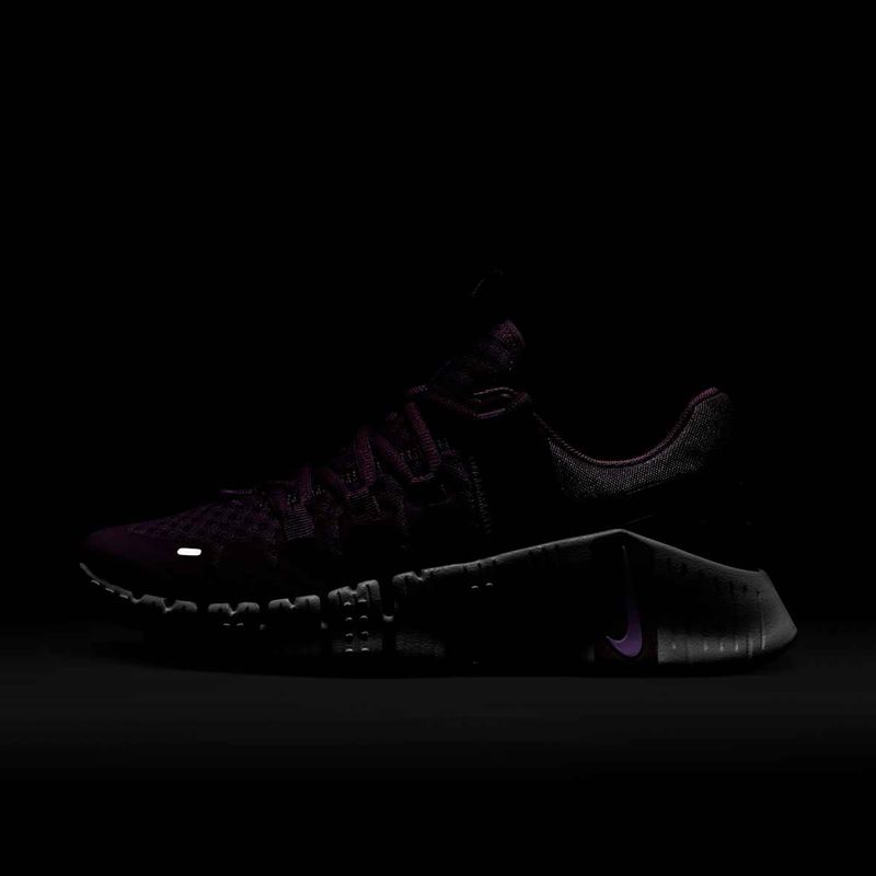 Moteriški treniruočių batai Nike Free Metcon 5 violet dust/plum eclipse/rush fuchsia 8
