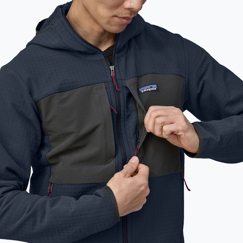 Vyriška softshell striukė Patagonia R2 TechFace Hoody new navy 5