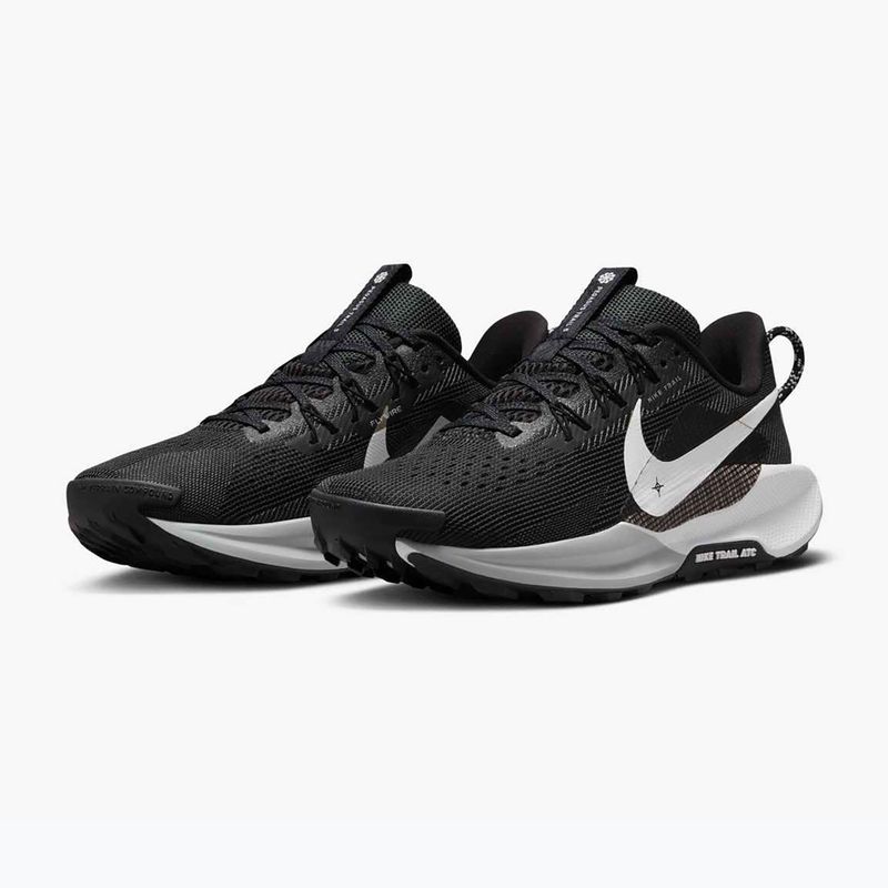 Moteriški bėgimo batai Nike Pegasus Trail 5 black / white / anthracite / wolf grey 3