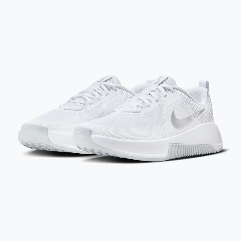 Moteriški treniruočių batai Nike MC Trainer 3 white/photon dust/metallic platinum 3