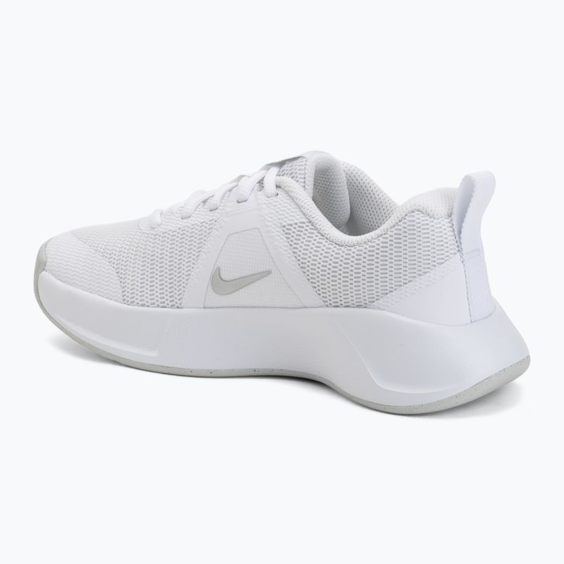 Moteriški treniruočių batai Nike MC Trainer 3 white/photon dust/metallic platinum 3
