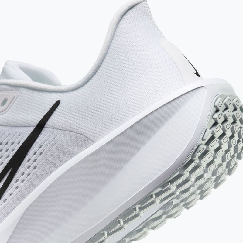 Vyriški bėgimo bateliai Nike Quest 6 white/pure platinum/black 16
