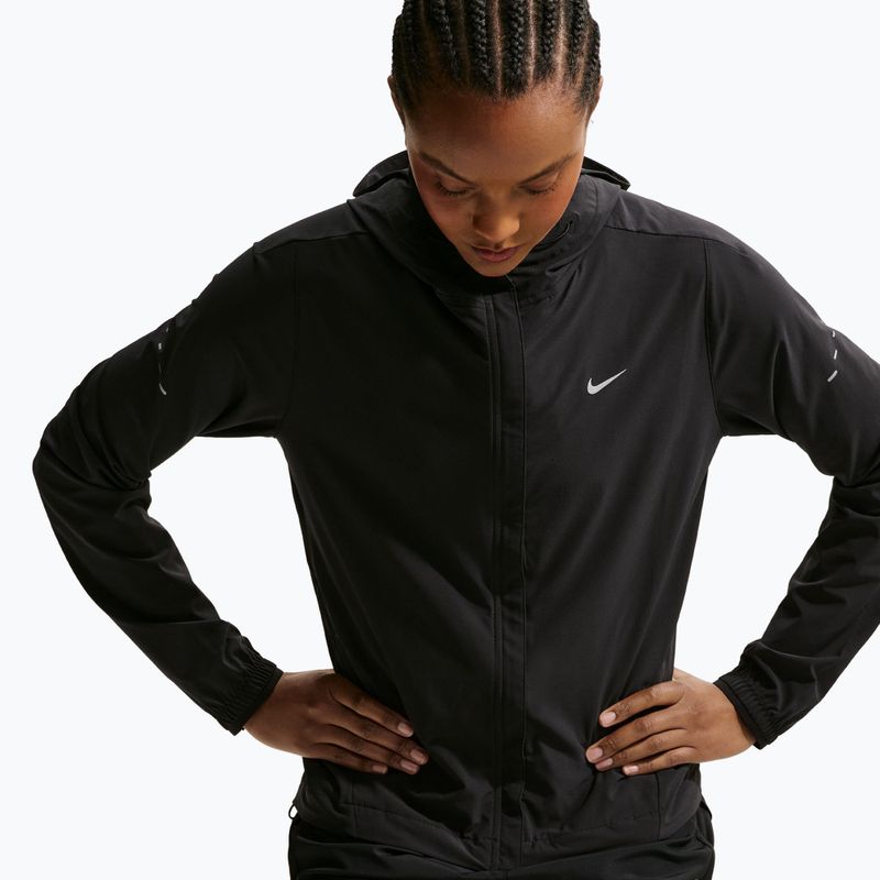 Moteriška bėgimo striukė Nike Swift black 5
