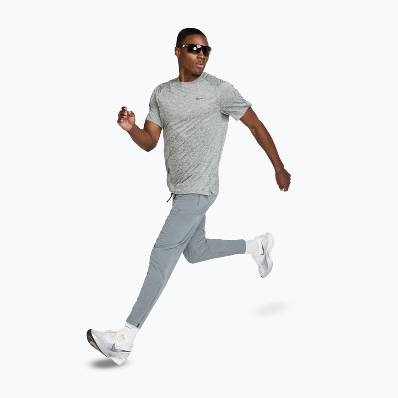 Vyriškos bėgimo kelnės Nike Stride Dri-Fit Woven smoke grey 2