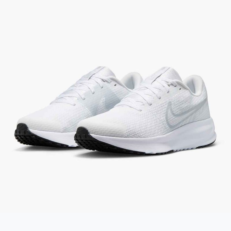 Moteriški bėgimo batai Nike Run Defy white / pure platinum / black 3