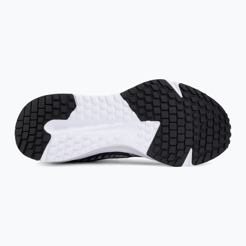 Vyriški bėgimo batai Nike Run Defy black/white 4