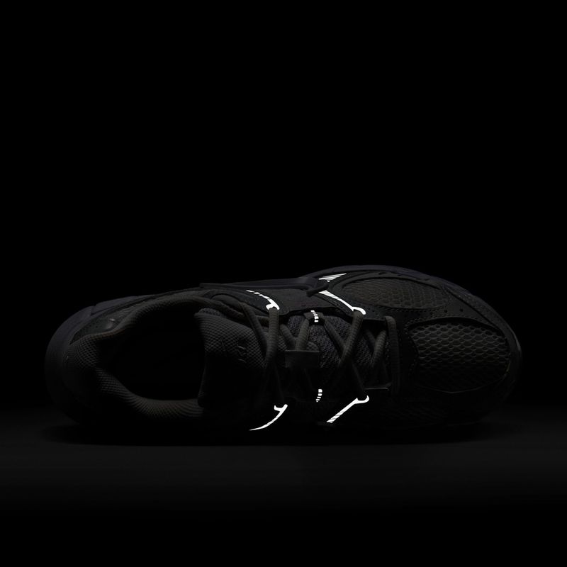 Moteriški batai Nike V5 RNR white/black/metallic silver/white 11