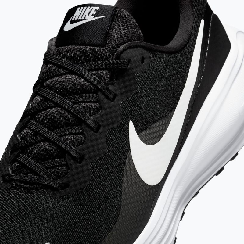 Vyriški bėgimo bateliai Nike Revolution 8 black/black/white 8