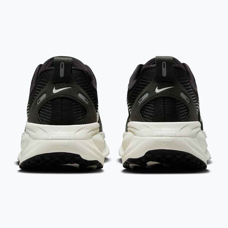 Moteriški bėgimo bateliai Nike Vomero 18 black/coconut milk/summit white 4