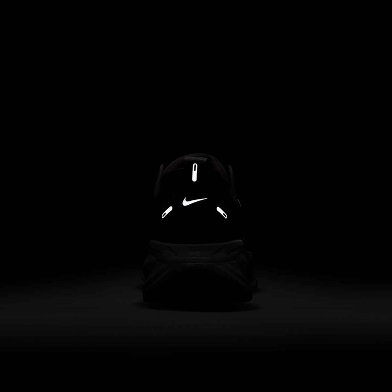 Vyriški bėgimo bateliai Nike Vomero 18 black/coconut milk/summit white 8