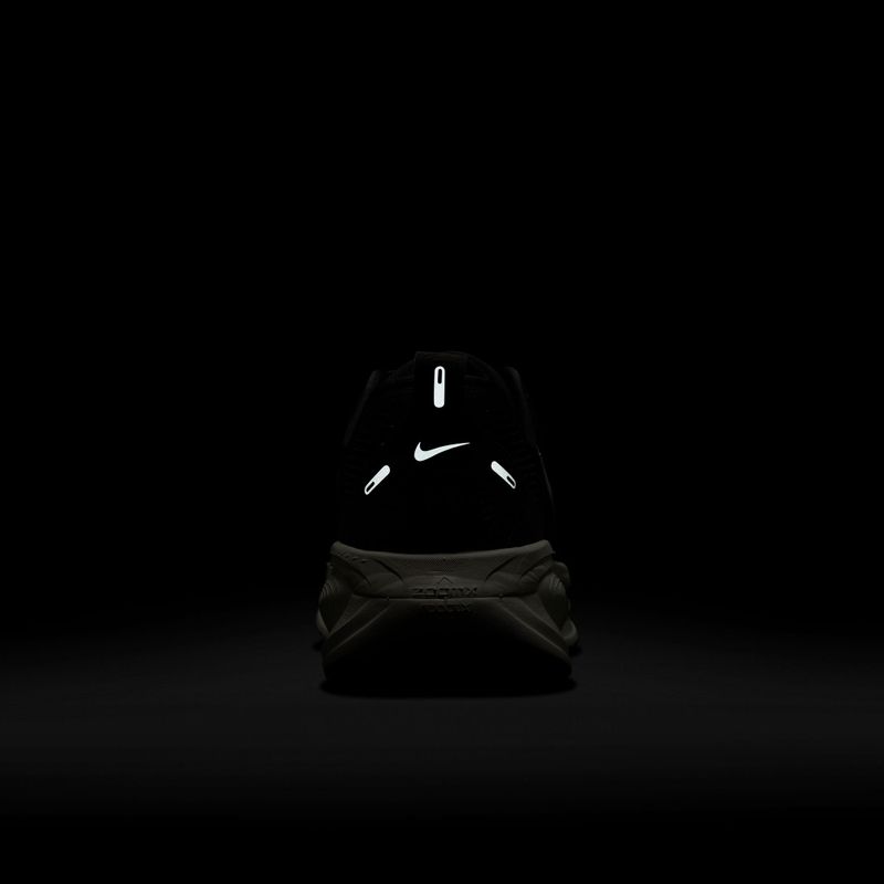 Vyriški bėgimo bateliai Nike Vomero 18 Vomero 18 IF0514 black/coconut milk/summit white 10