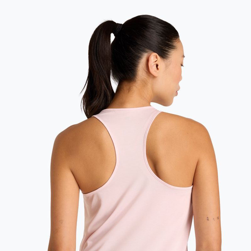 Moteriškas bėgimo tank topas New Balance Sport Essentials Tank rosesuga 5