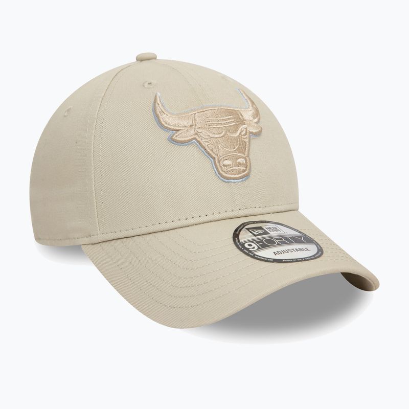 Kepuraitė su snapeliu New Era Team Outline 9Forty Bulls light beige