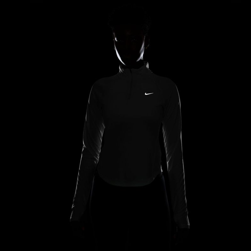 Moteriški bėgimo marškinėliai ilgomis rankovėmis Nike Tempo Swoosh Run Dri-Fit 1/4-Zip white/black 6