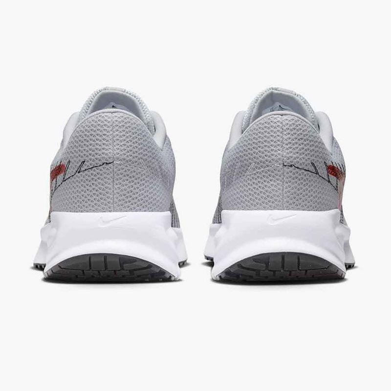 Vyriški bėgimo batai Nike Run Defy wolf grey / bright crimson / black / white 4