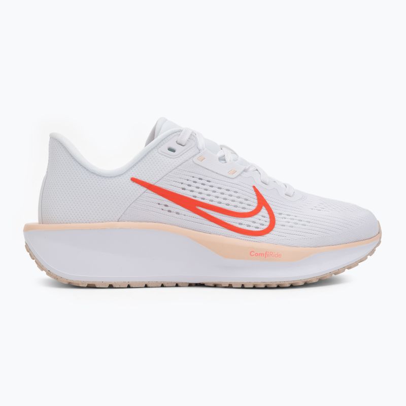 Moteriški bėgimo batai Nike Quest 6 white / bright crimson / washed coral 2