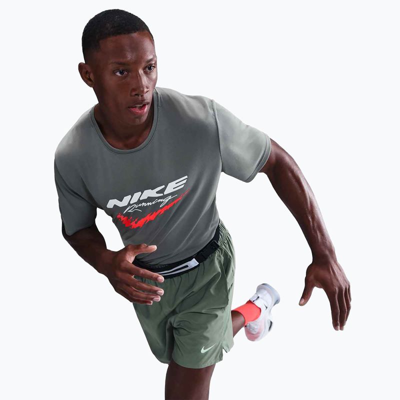 Vyriški bėgimo marškinėliai Nike Miler Dri-Fit UV smoke grey 5