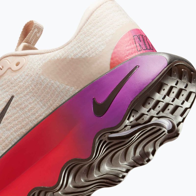 Moteriški treniruočių batai Nike Motiva SE pearl white/pale ivory/vivid purple/mtl gold grain 9