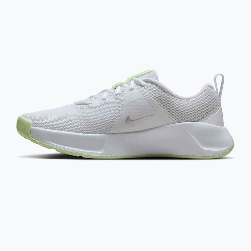 Moteriški treniruočių bateliai Nike MC Trainer 3 white/metallic silver/barely volt 2