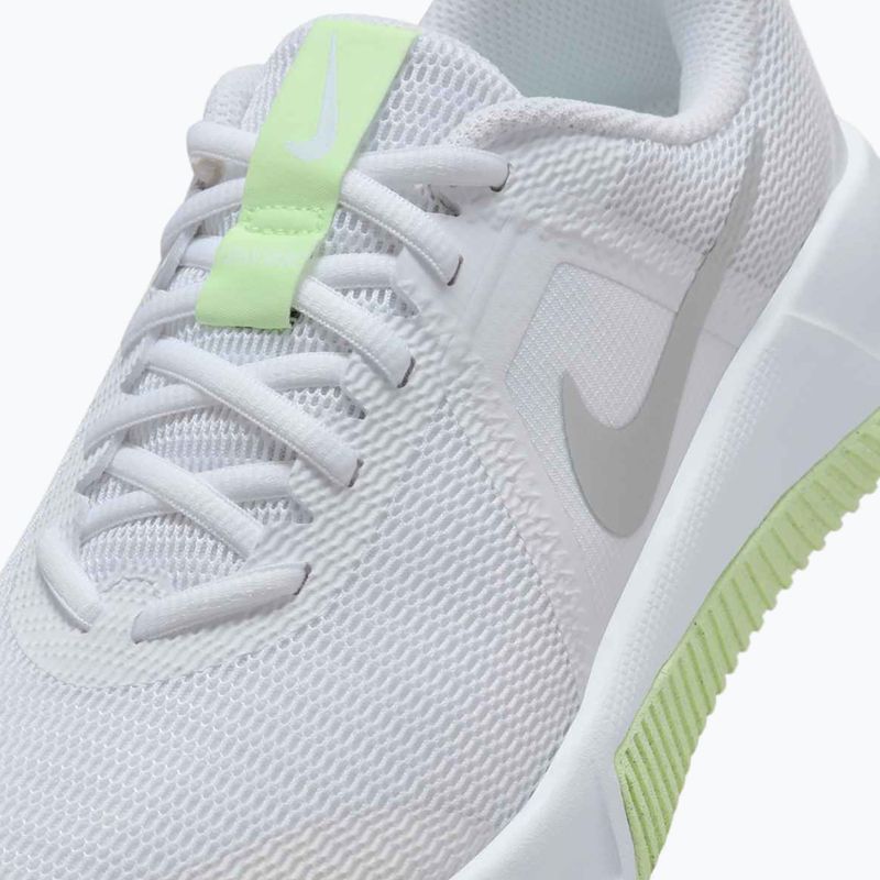 Moteriški treniruočių bateliai Nike MC Trainer 3 white/metallic silver/barely volt 8