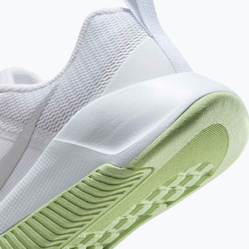 Moteriški treniruočių bateliai Nike MC Trainer 3 white/metallic silver/barely volt 9