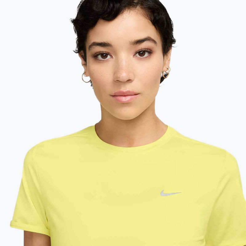 Moteriški bėgimo marškinėliai Nike Swift Dri-Fit light zitron 3