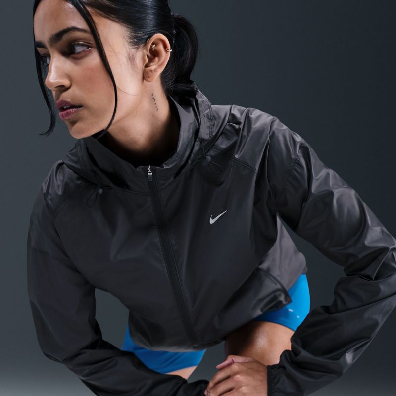 Moteriška bėgimo striukė Nike Tempo Repel black 6