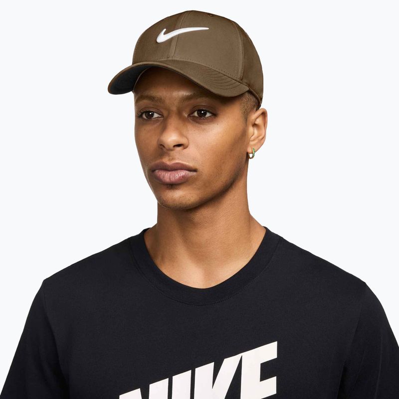Nike Dri-FIT Club beisbolo kepuraitė mosswood brown/white