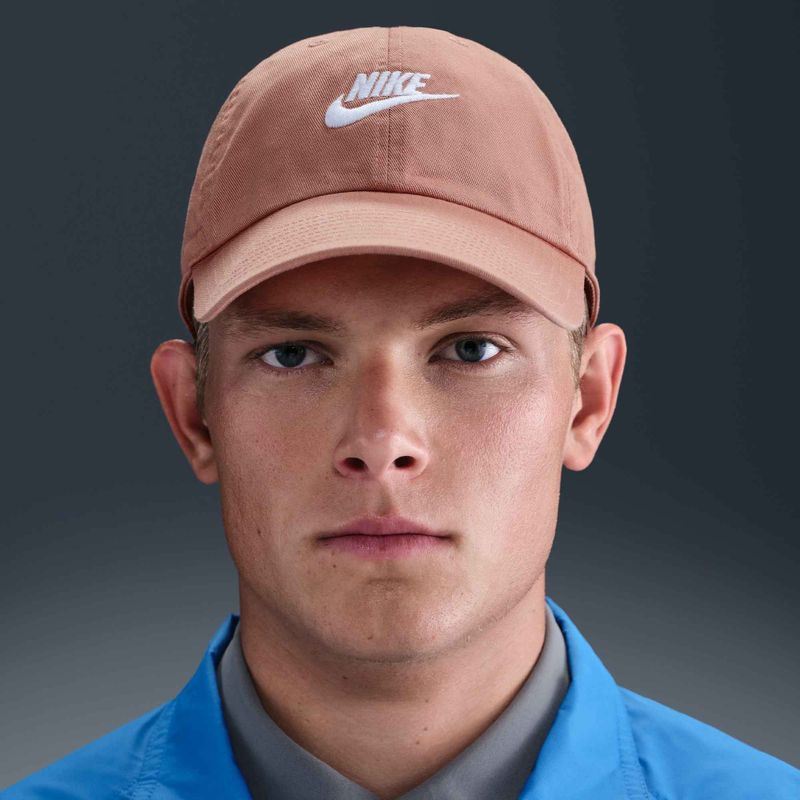 Nike Club Unstructured Futura Wash rose gold/white beisbolo kepuraitė 5