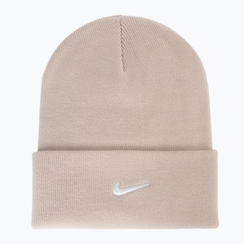 Žieminė kepurė Nike Peak Swoosh Beanie slit red/white