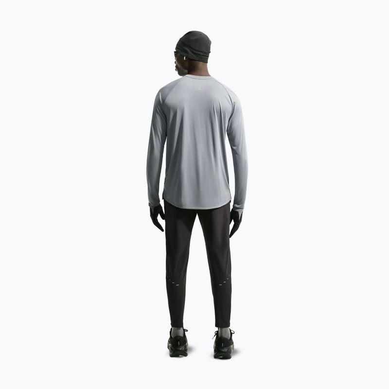 Vyriški bėgimo marškinėliai su ilgomis rankovėmis Nike Stride Dri-Fit ADV Smoke Grey 3