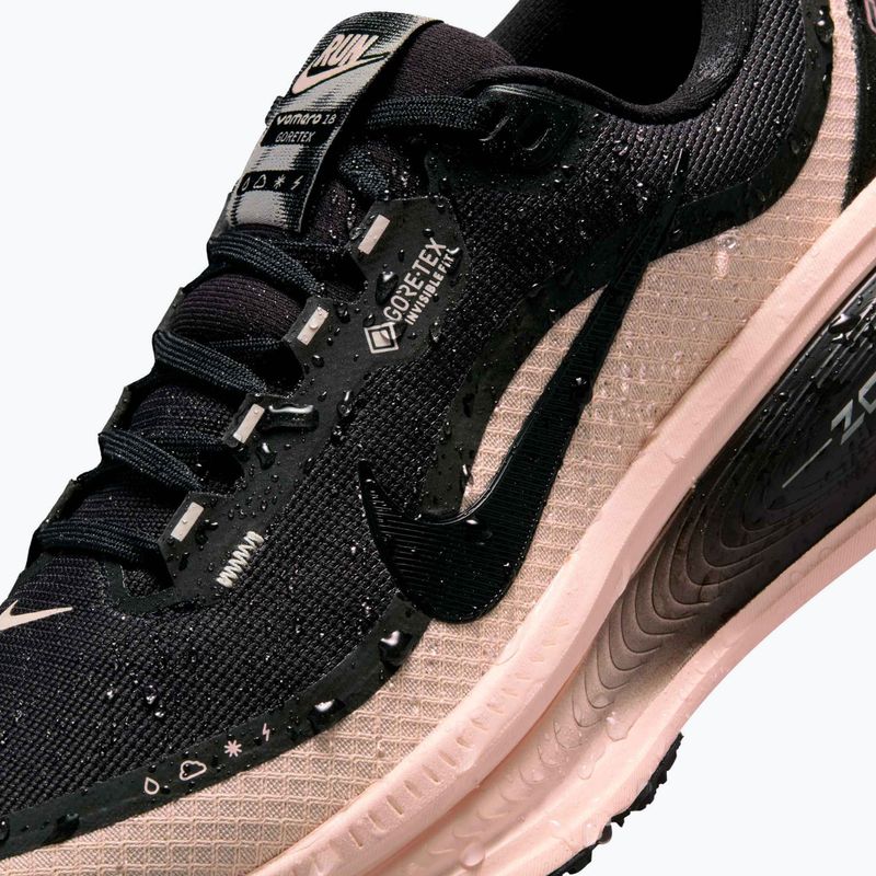 Moteriški bėgimo bateliai Nike Vomero 18 GORE-TEX black/crimson tint/black/black 11