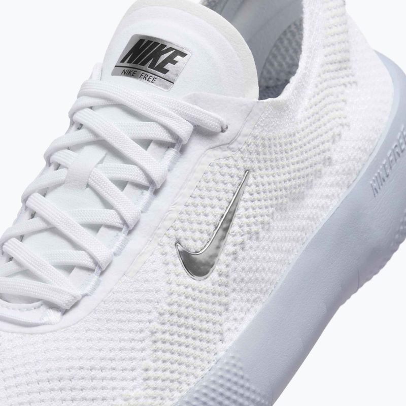 Moteriški treniruočių batai Nike Free 2025 white/ghost/metallic silver 8