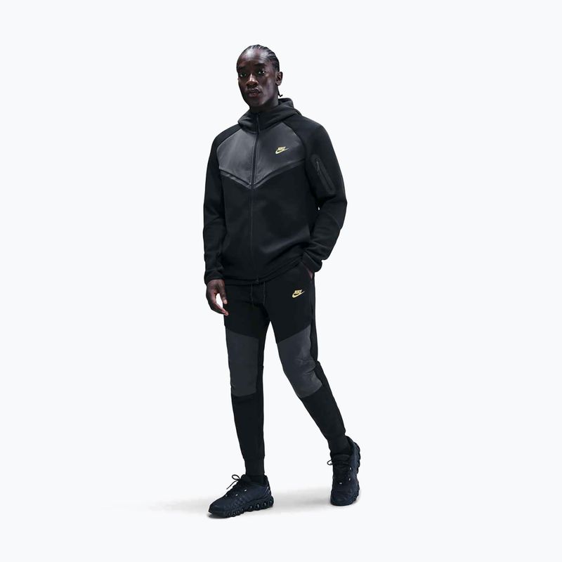 Vyriškos kelnės Nike Tech Joggers black/dark smoke grey/metallic gold 2