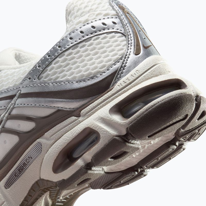 Moteriški batai Nike Air Max Moto 2K phantom/metallic silver/baroque brown 4