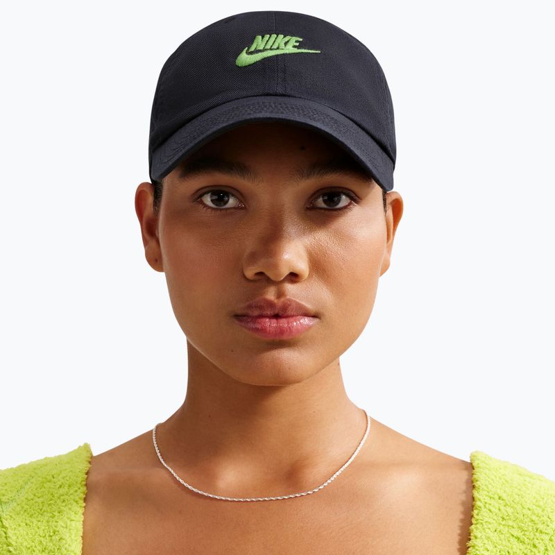 Kepurė su snapeliu Nike Club Unstructured Futura Wash black/mean green