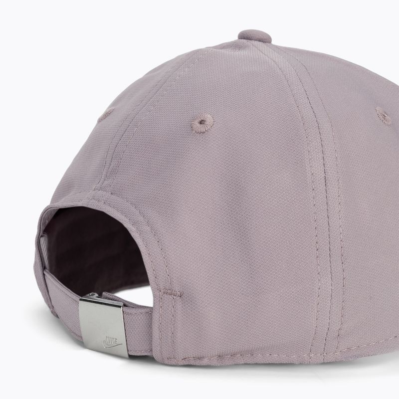 Kepurė su snapeliu Nike Dri-Fit Club light violet ore/metallic silver 4