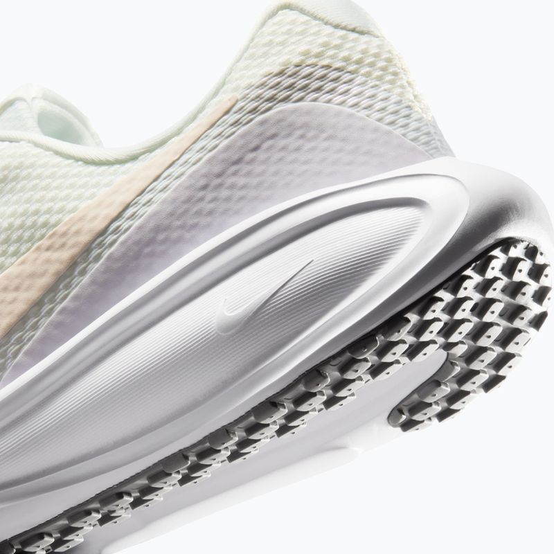 Moteriški bėgimo bateliai Nike Revolution 8 sail/white/pencil point/chalk 9