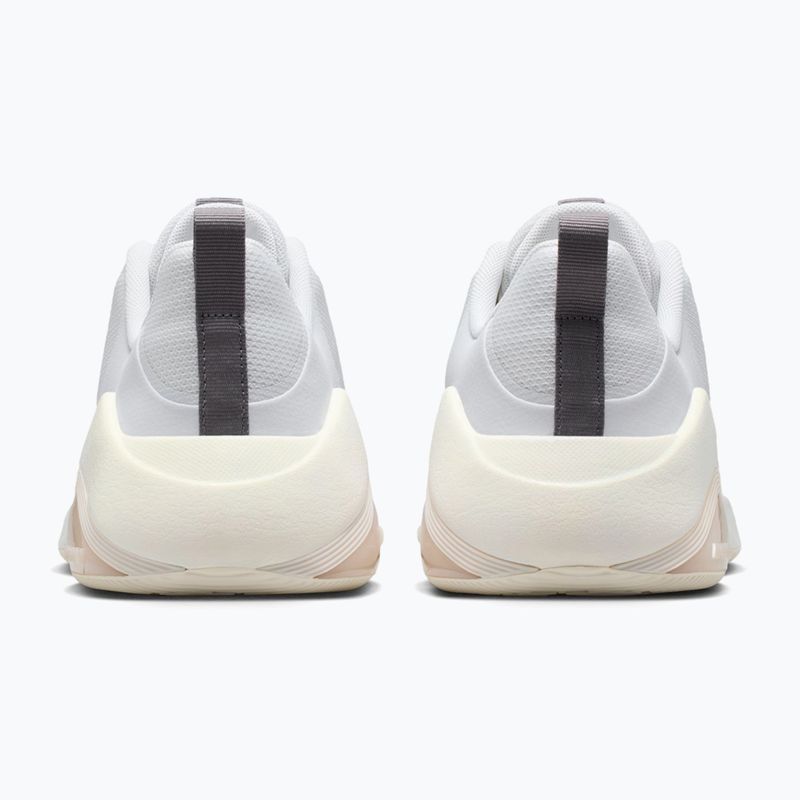 Moteriški treniruočių batai Nike Bella 7 white/sail/pencil point/multi-color 4