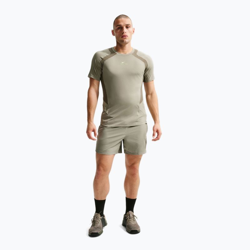 Vyriški treniruočių marškinėliai Nike Pro Training Dri-Fit light army/medium olive/light liquid lime 2