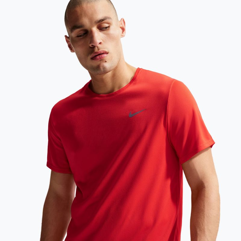 Vyriški bėgimo marškinėliai Nike Miler Dri-Fit UV light crimson 4