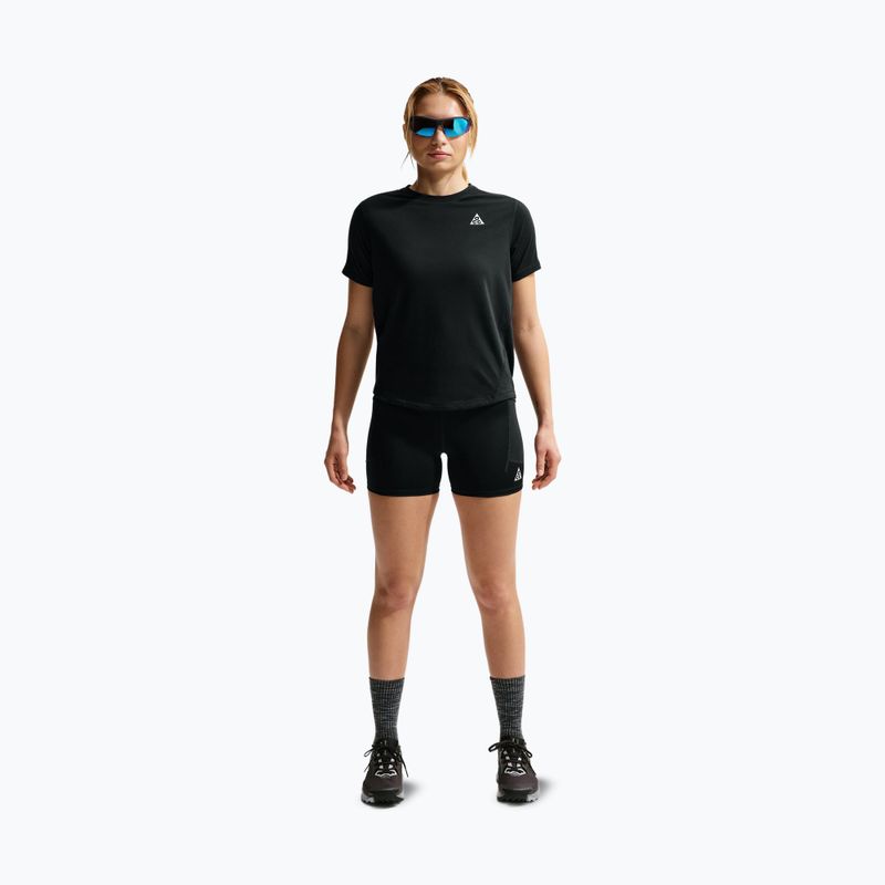 Moteriški bėgimo šortai Nike ACG black/summit white 2
