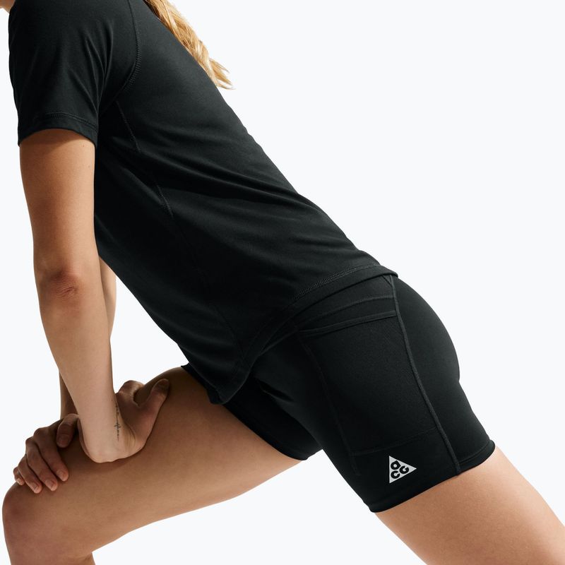 Moteriški bėgimo šortai Nike ACG black/summit white 8