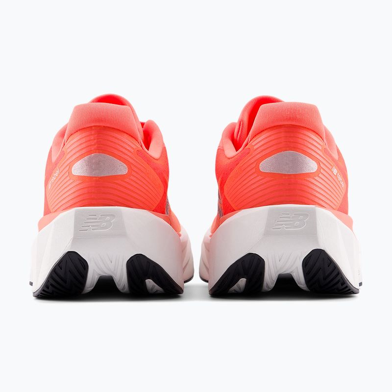 Moteriški bėgimo bateliai New Balance FuelCell Rebel V5 4