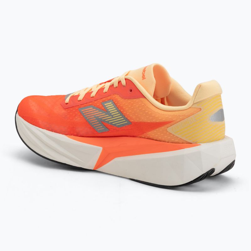 Vyriški bėgimo batai  New Balance FuelCell Rebel V5 tangerine heat/silver metallic 3