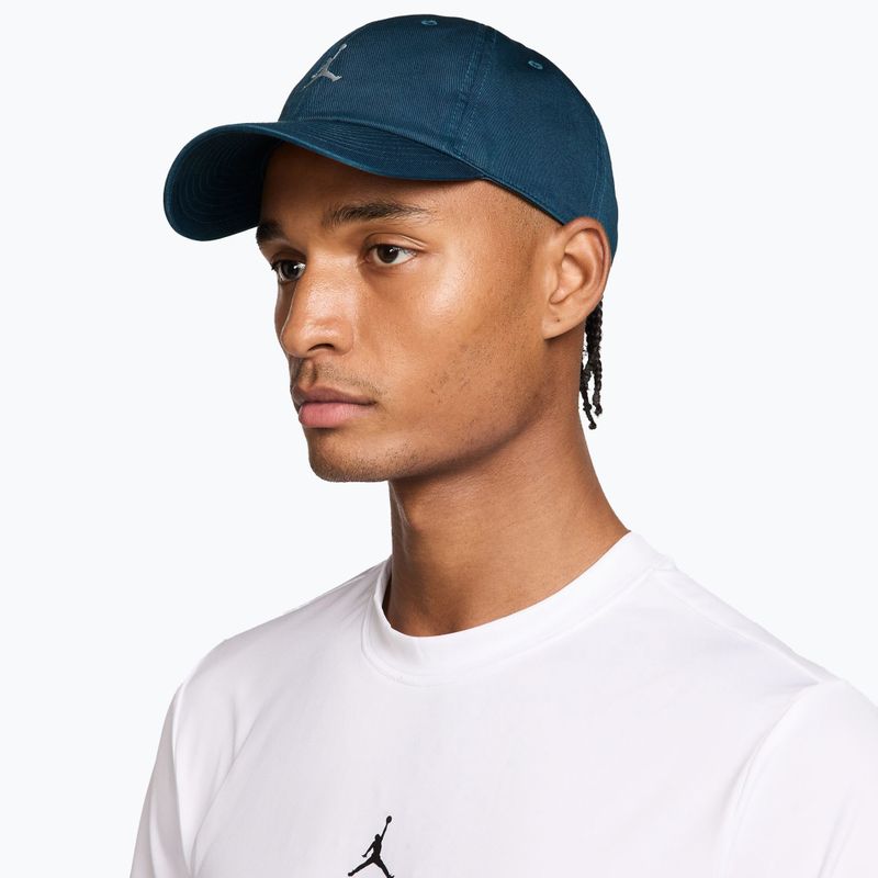 Kepurė su snapeliu Jordan Club Unstructured Curved-Bill squadron blue/sail 7